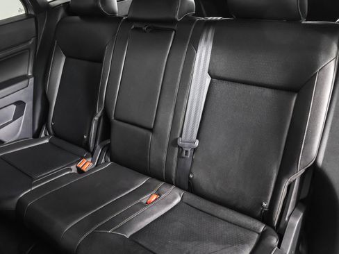 Used 2020 Volkswagen Atlas Cross Sport SE w/ Panoramic Sunroof Package image 36