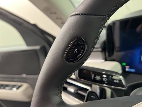 New 2026 Lincoln Aviator AWD image 19