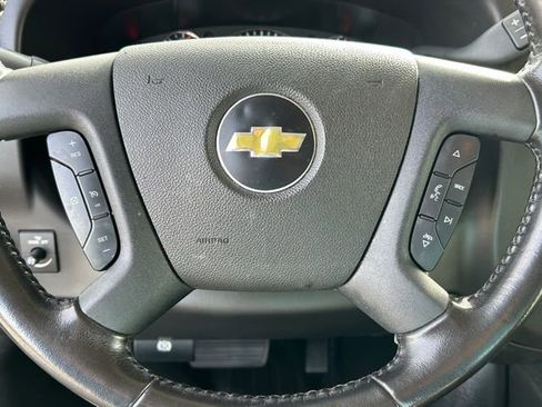 Used 2022 Chevrolet Express 3500 w/ Driver Convenience Package image 25
