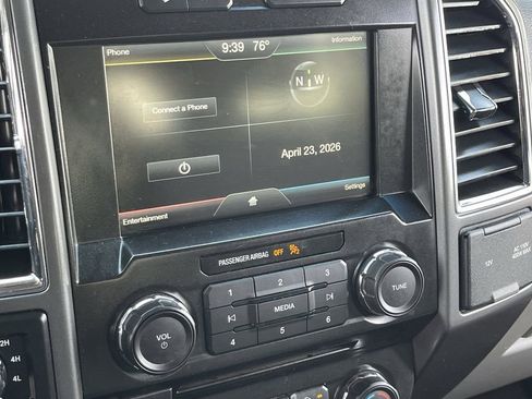 Used 2015 Ford F150 XLT w/ Equipment Group 302A Luxury AWD/4WD image 27