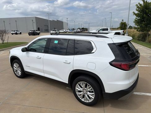 Used 2026 GMC Acadia Elevation w/ Elevation Premium Package FWD image 6
