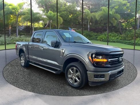 Used 2024 Ford F150 XLT w/ Mobile Office Package RWD image 3