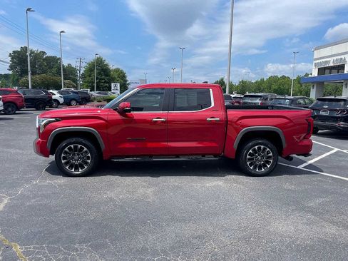 Used 2025 Toyota Tundra Limited AWD/4WD image 2