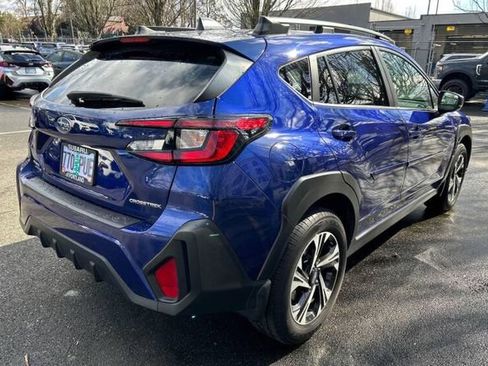 Used 2024 Subaru Crosstrek 2.0i Premium image 3