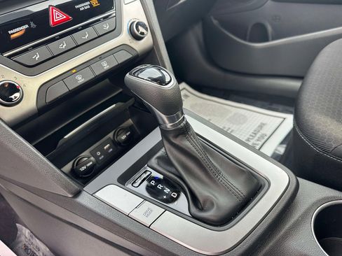 Used 2018 Hyundai Elantra SEL image 14