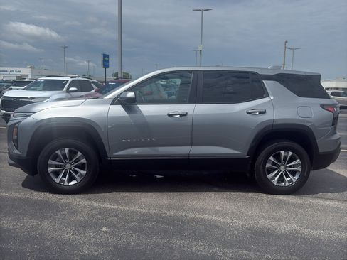 Used 2025 Chevrolet Equinox LT FWD image 6