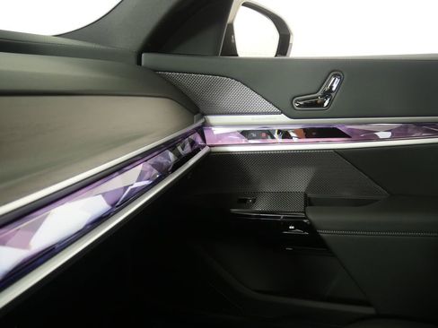 Used 2026 BMW 740i image 26