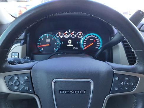 Used 2020 GMC Yukon Denali w/ Denali Ultimate Package image 17