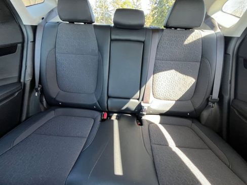 Used 2025 Kia Seltos S FWD image 40