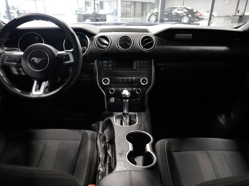Used 2019 Ford Mustang Coupe RWD image 15