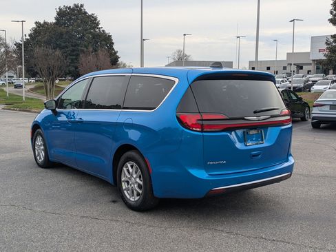 New 2026 Chrysler Pacifica Select image 7