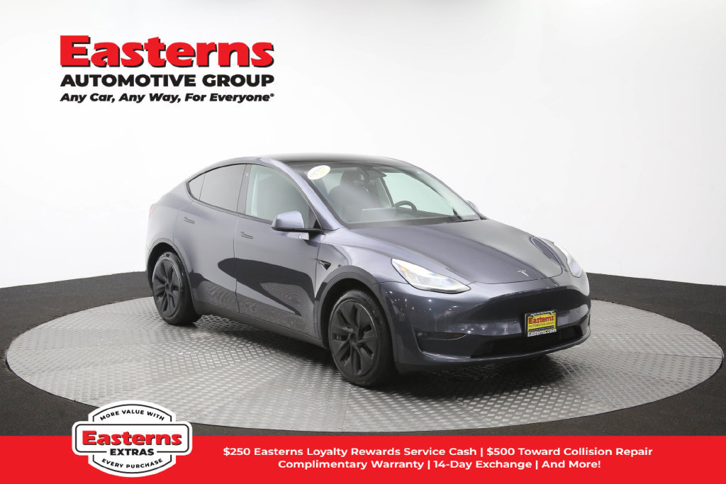 Used 2022 Tesla Model Y Long Range AWD/4WD image 45