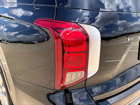Used 2025 Hyundai Palisade SE FWD image 28
