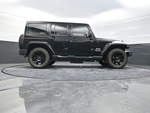 Used 2015 Jeep Wrangler Unlimited Sahara image 34