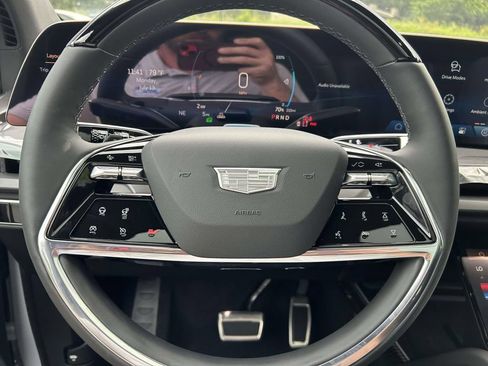 New 2027 Cadillac Vistiq Sport AWD/4WD image 22