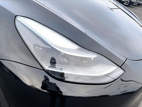 Used 2022 Tesla Model Y Performance image 29