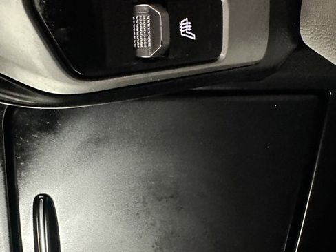 Used 2022 Kia Sorento EX image 19