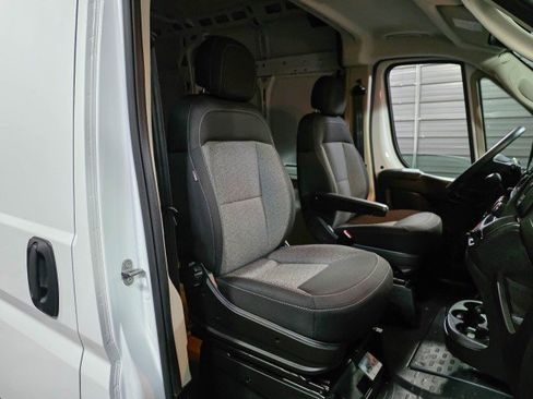 Used 2021 RAM ProMaster 2500 image 16