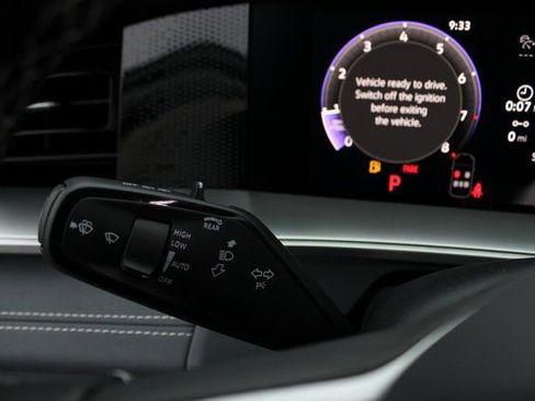 New 2026 Volkswagen Tiguan SE image 11