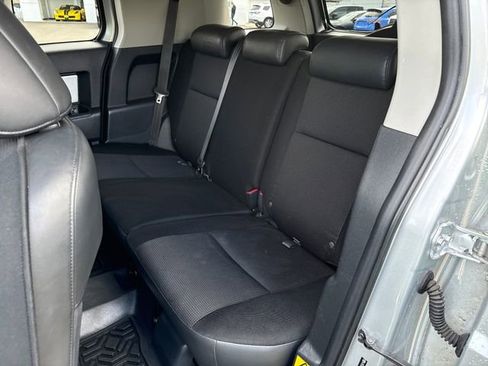 Used 2007 Toyota FJ Cruiser 4WD image 14