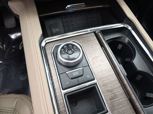 Used 2023 Ford Expedition Max Limited image 8
