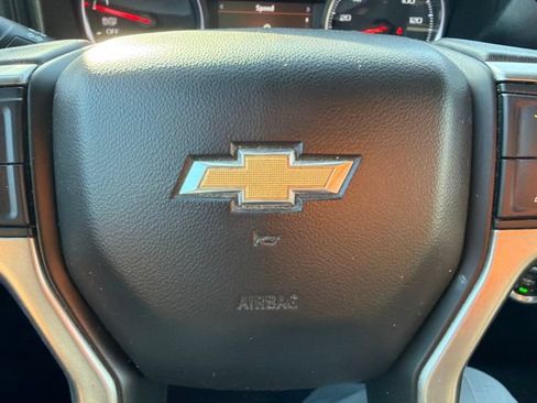 Used 2021 Chevrolet Silverado 1500 LT RWD image 16