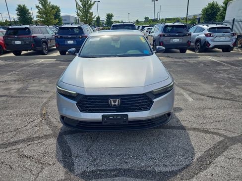 Used 2024 Honda Accord Sport image 2