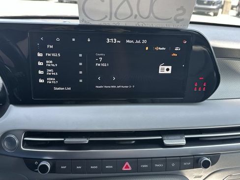 Used 2024 Hyundai Palisade SEL w/ Premium Package FWD image 14