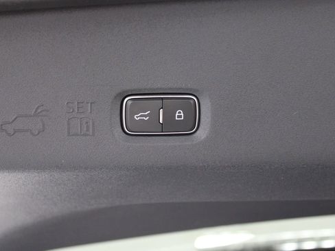 New 2026 Lincoln Navigator Reserve w/ Jet Appearance Package AWD/4WD image 16