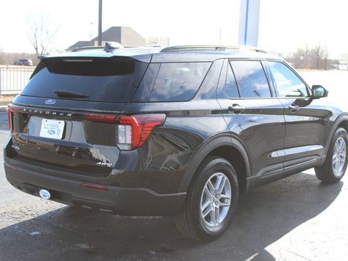 New 2026 Ford Explorer Active AWD/4WD image 8