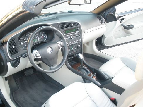 Used 2009 Saab 9-3 2.0T w/ Cold Weather Package FWD image 24