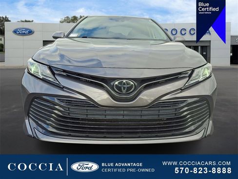Used 2019 Toyota Camry LE image 2