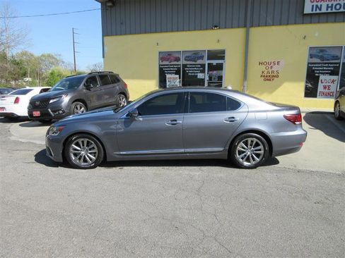 Used 2015 Lexus LS 460 AWD w/ Comfort Package image 2