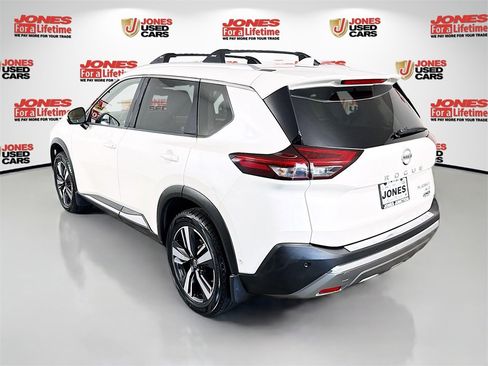 Certified 2021 Nissan Rogue Platinum image 2