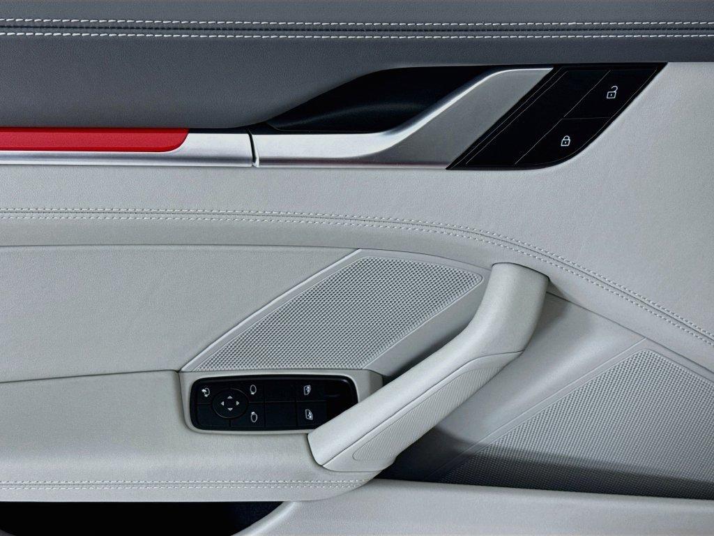 Certified 2022 Porsche 911 Carrera RWD image 11