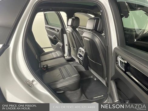 Used 2019 Porsche Cayenne AWD/4WD image 15