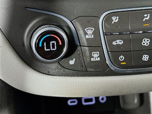 Used 2022 Chevrolet Equinox LT w/ Driver Convenience Package FWD image 20