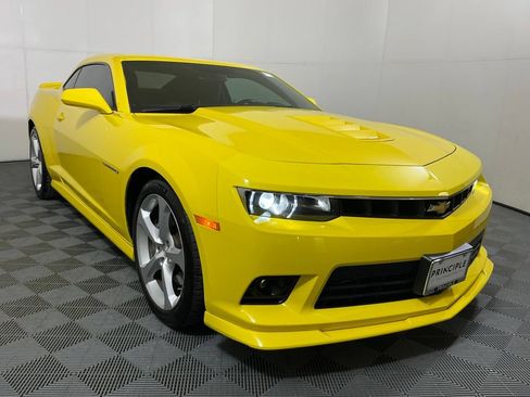 Used 2015 Chevrolet Camaro SS RWD image 4