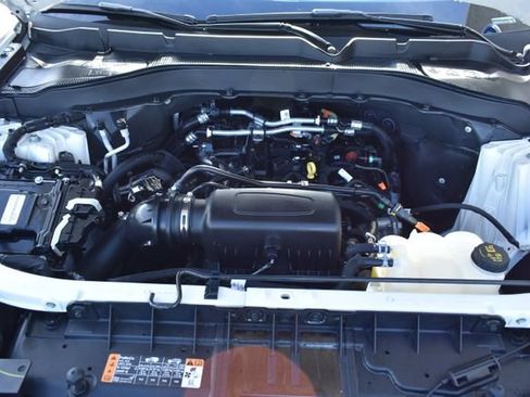 Used 2023 Ford Explorer XLT w/ Equipment Group 202A AWD/4WD image 52