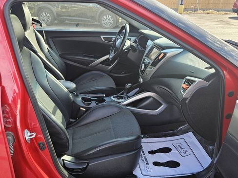 Used 2015 Hyundai Veloster w/ Option Group 03 image 10