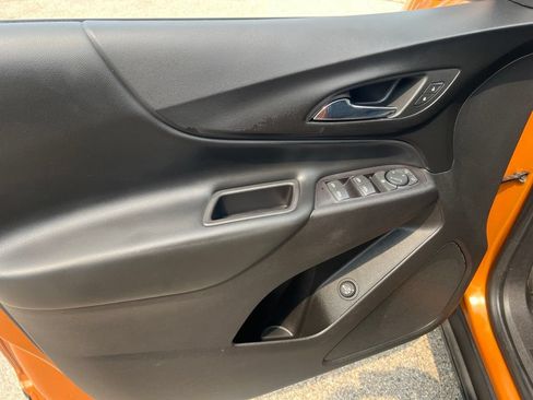 Used 2018 Chevrolet Equinox LT w/ Sun & Infotainment Package FWD image 7