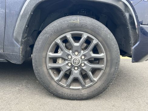 Used 2022 Toyota Tundra Platinum image 8