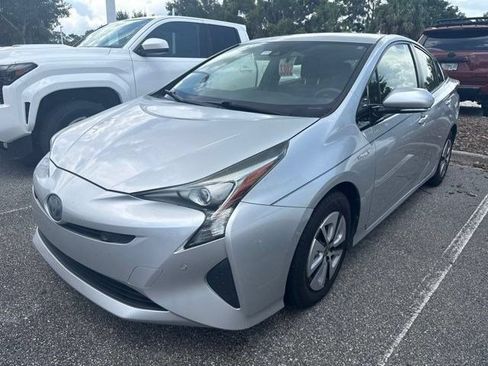 Used 2018 Toyota Prius Two w/ Prius Two Safety Plus Package FWD image 1