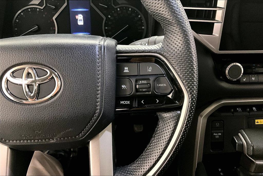Used 2023 Toyota Tundra Limited AWD/4WD image 13