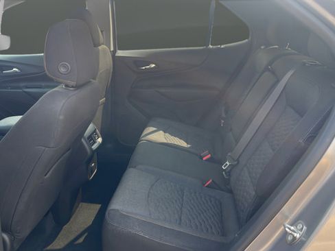 Used 2018 Chevrolet Equinox LT AWD/4WD image 24