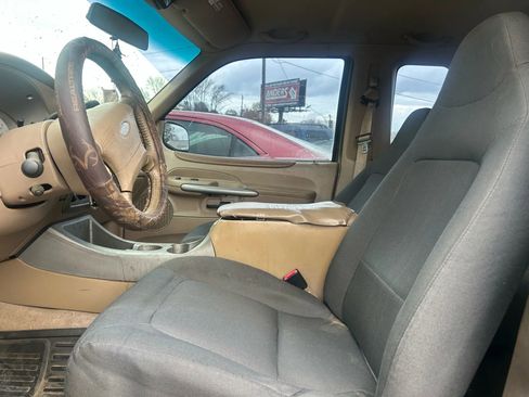 Used 2001 Ford Explorer Sport image 10