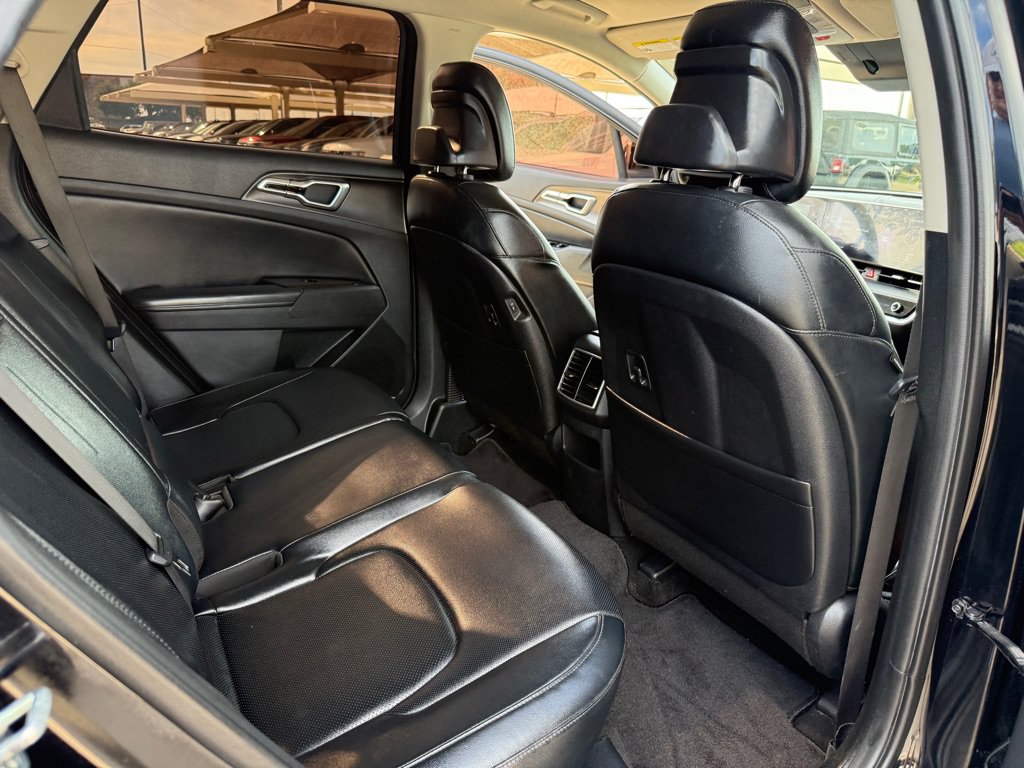 Used 2023 Kia Sportage EX FWD image 16
