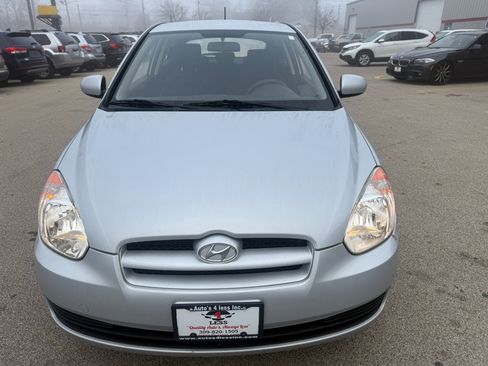 Used 2011 Hyundai Accent GS image 4