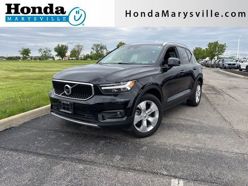 Used 2022 Volvo XC40 T5 Momentum AWD/4WD image 1