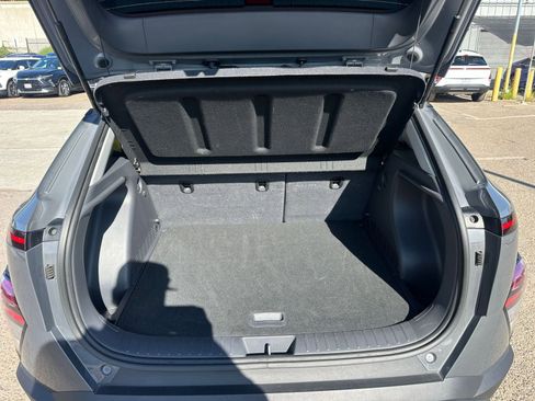 Used 2025 Hyundai Kona SEL image 31